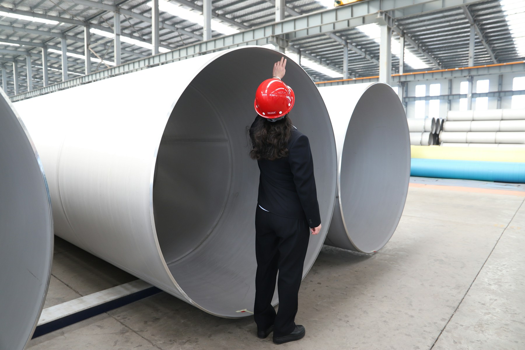 Industrial pipe and steel handling context mapped to cargo securement use cases.
